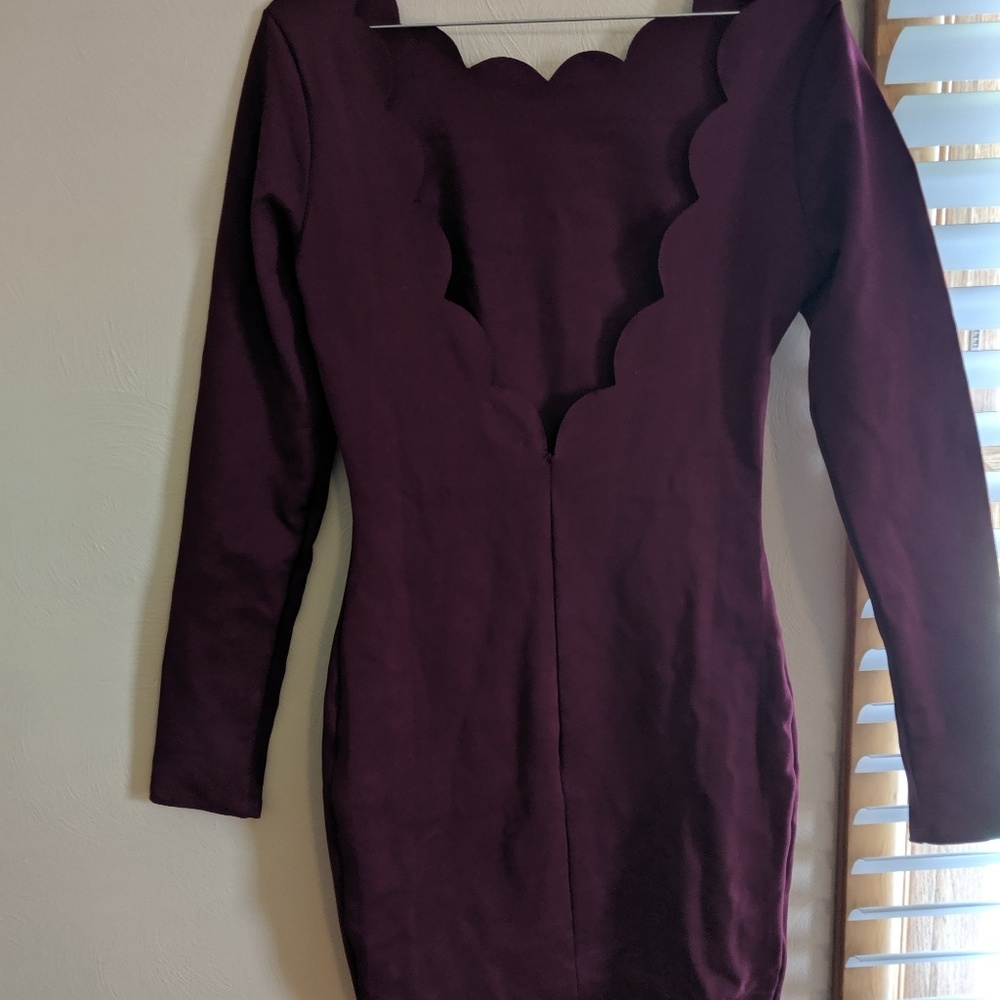 Red scallop neck dress - Picture 2 of 4